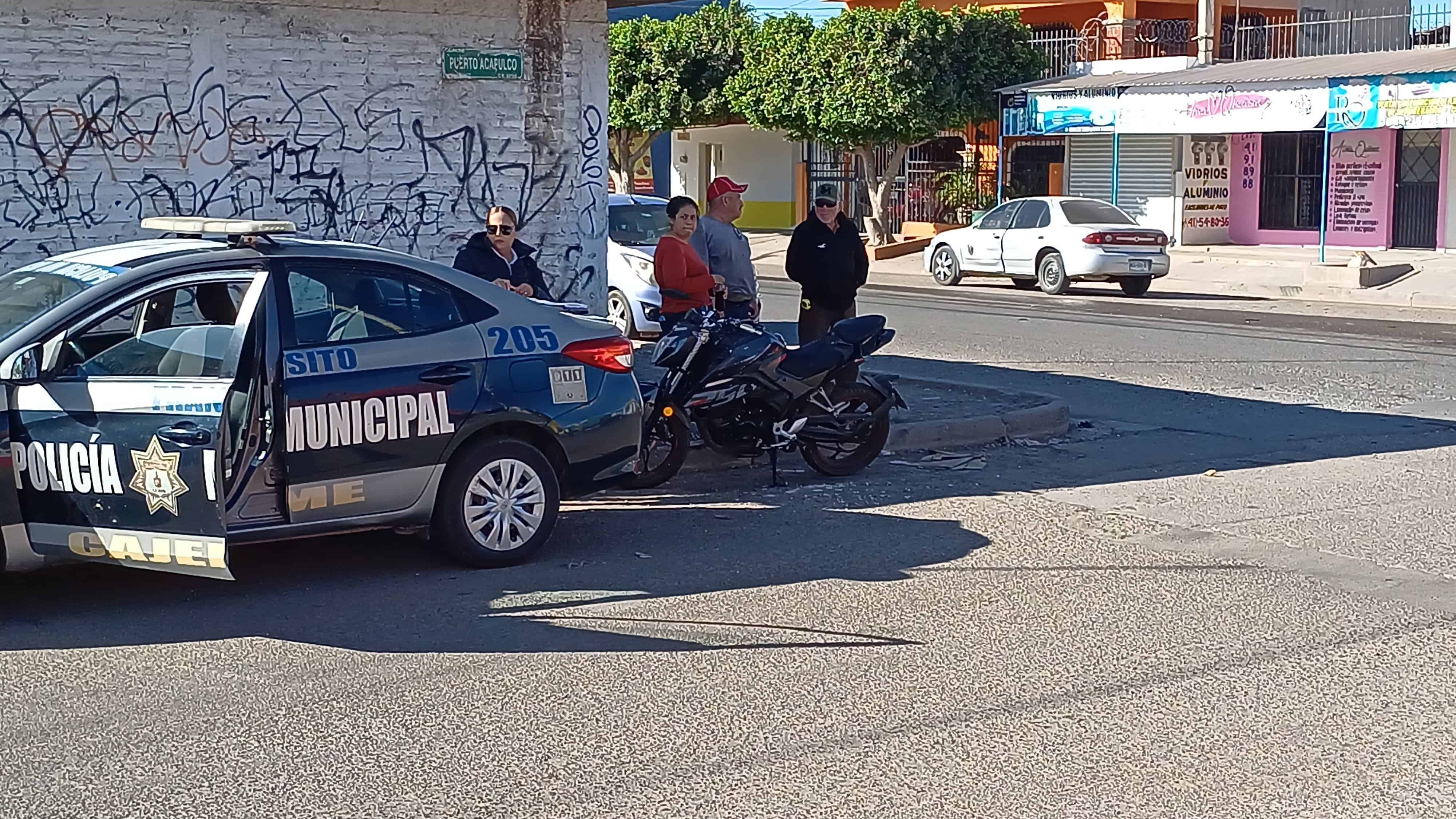 Motociclista termina en el hospital tras participar en choque en Ciudad Obregón