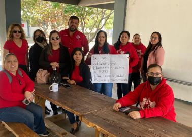 Personal docente de escuelas federales se encuentran en planteles trabajando bajo protesta