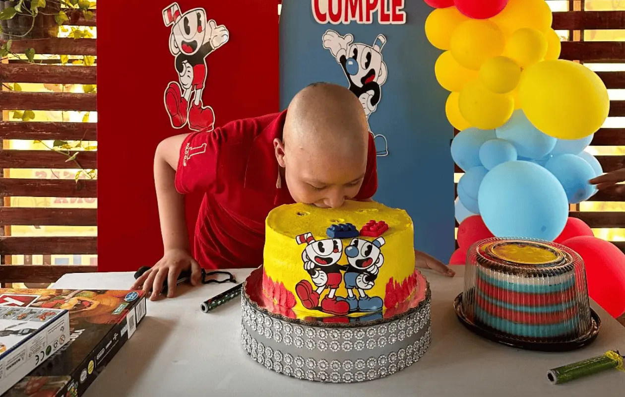 Con el apoyo de bienhechores es posible hacen posible que menores que luchan contra el cáncer tengan su festejo de cumpleaños.