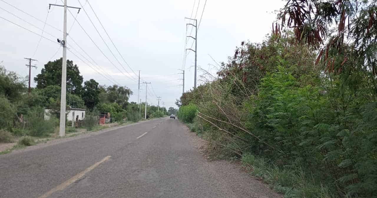 Demandan obras carreteras en el sur