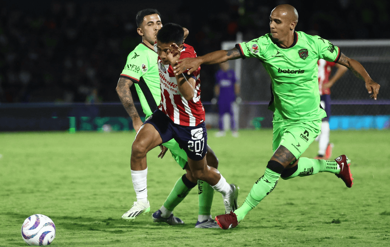 Chivas rescata empate en Juárez y sigue en la lucha por el Play-In