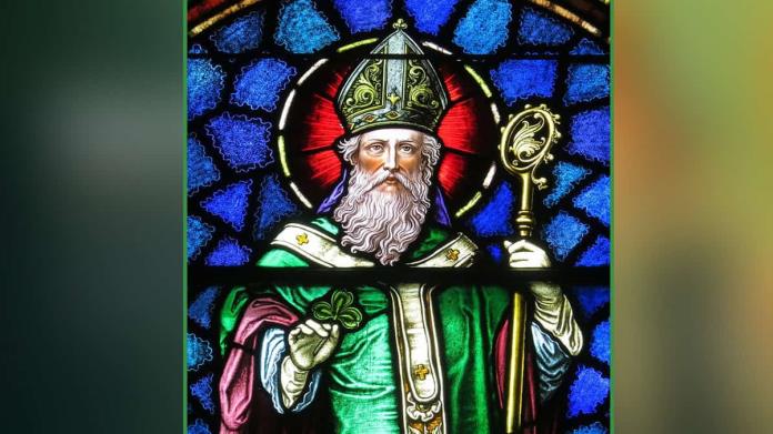 Santoral de hoy, 17 de marzo: Día de San Patricio, patrón de Irlanda