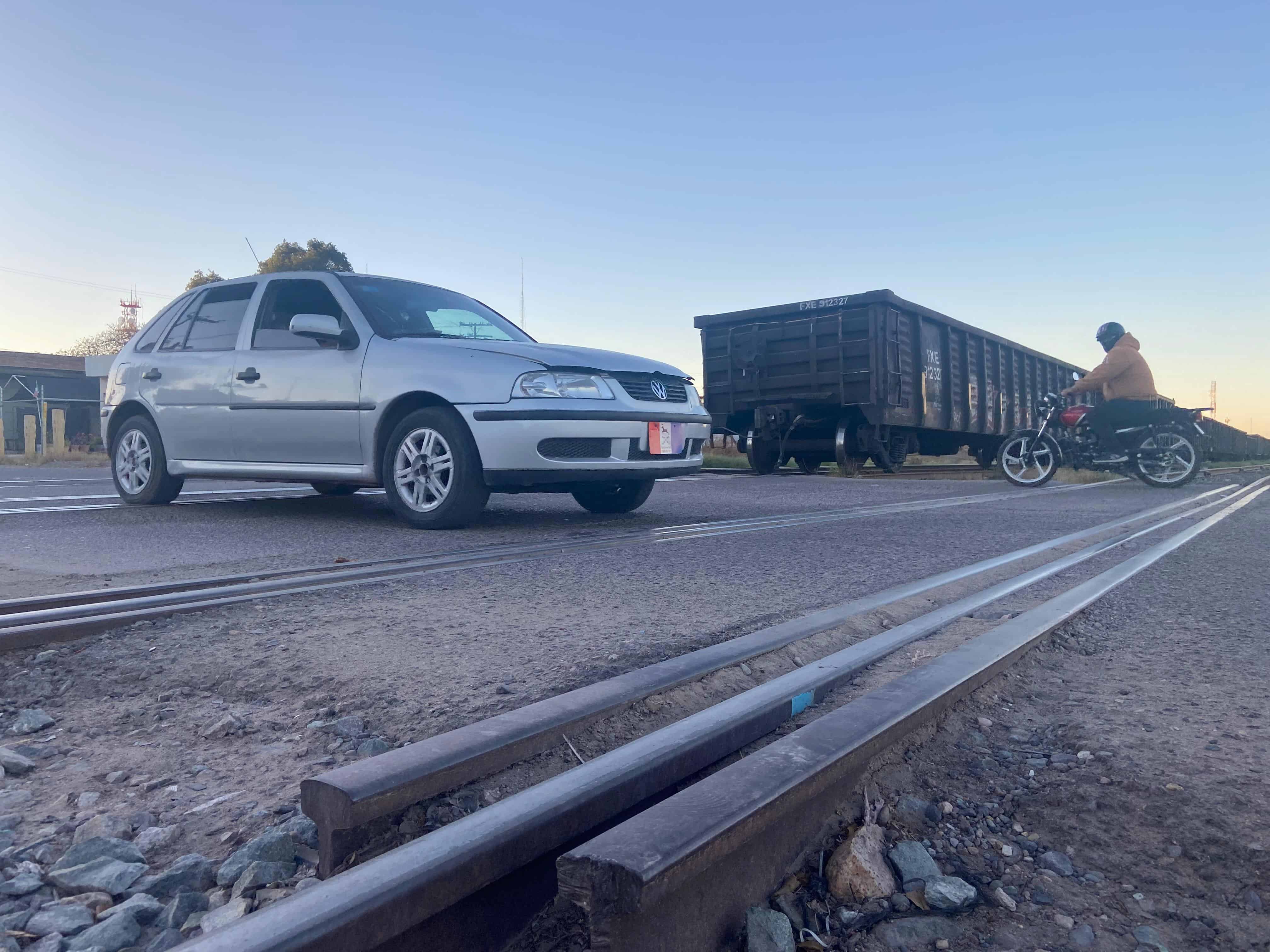 Urge redireccionar el paso del tren en Navojoa