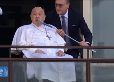 Papa Francisco reaparece después de 37 días: Gracias a todos