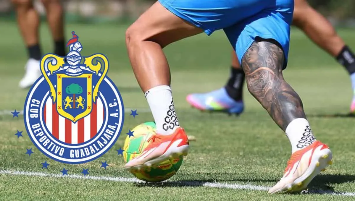 Las Chivas están con pie afuera del torneo / PNGWing, @chivas