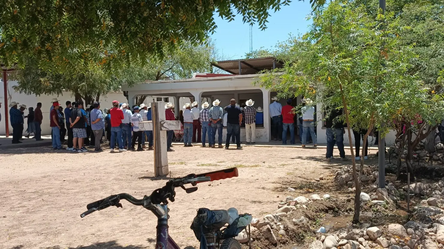 Loma de Guamúchil suma otra semana sin autoridades