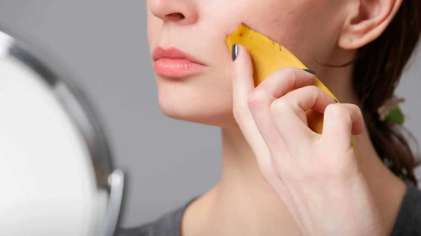 ¿Para qué sirve la cáscara de plátano en el rostro? Estos son 5 beneficios que quizá no conocías