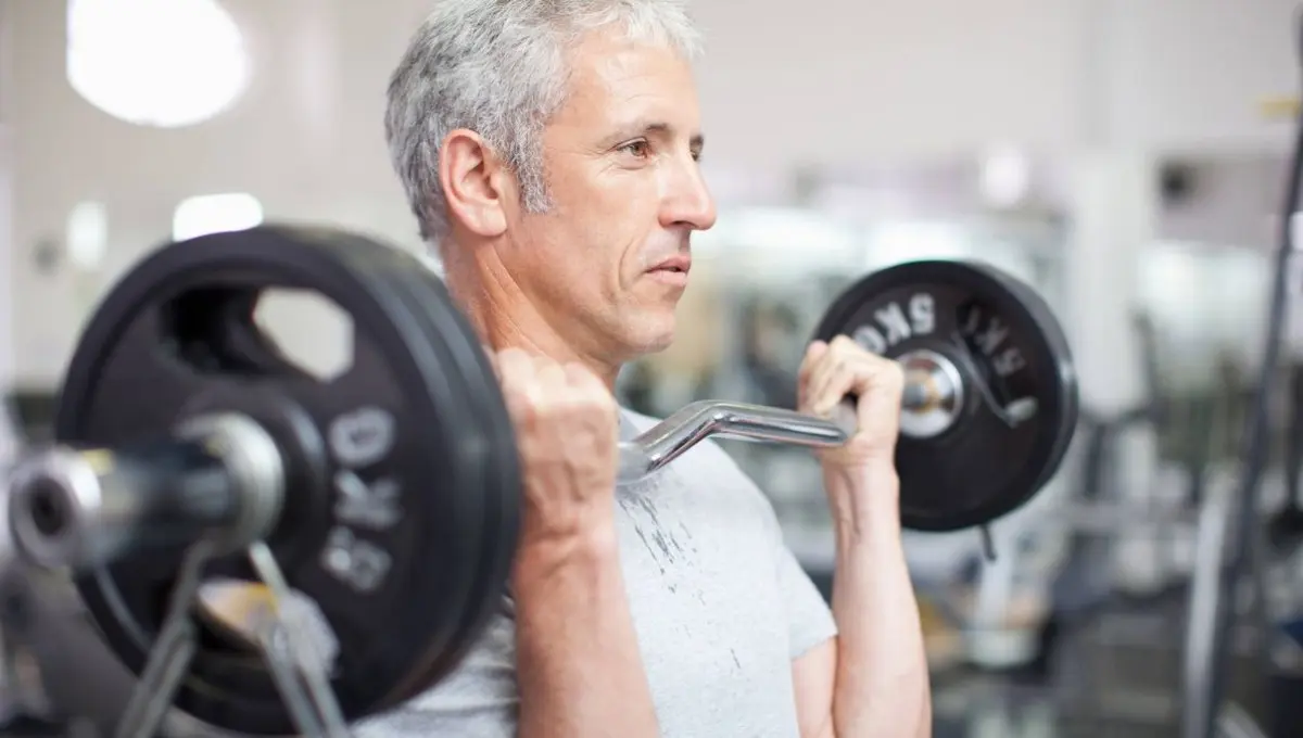 Expertos revelan la cantidad de ejercicio que se debe hacer a partir de los 40 años. Foto: Freepik