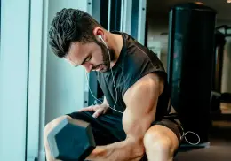 ¡Súbele al volumen! Canciones de metal para un entrenamiento lleno de energía