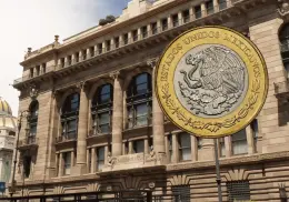 Banxico lanza alerta urgente por falsificación de monedas conmemorativas de 10 pesos
