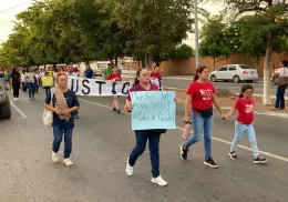 Magisterio y padres de familia exigen la abrogación a la Ley del Issste en Navojoa