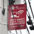 ¿Tu celular es compatible con el chip gratuito de internet de la CFE? Así puedes saberlo