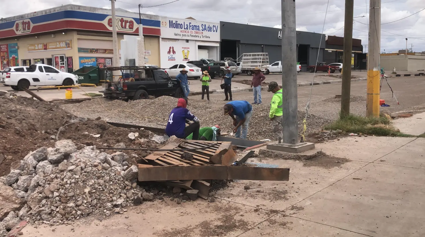 Lluvia retrasa ligeramente obras en algunos cruceros de Cajeme