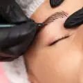 3 riesgos que puede tener el microblading de cejas, pero tal vez no conocías
