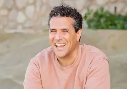 Marco Antonio Regil en la lista de “El Tendedero”; hay cuatro denuncias en su contra
