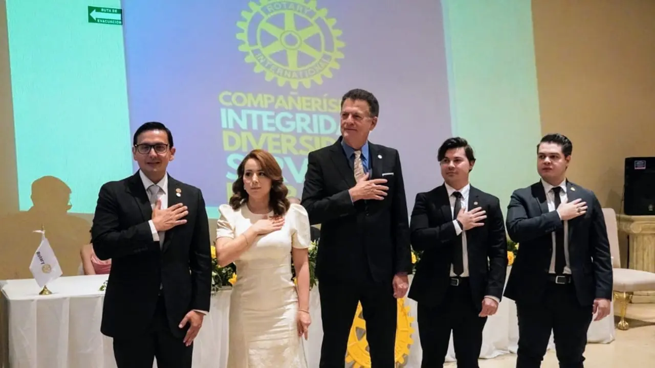Cambio de Botones 2025-2026 del Club Rotario Ciudad Obregón: Carlos Garza asume presidencia