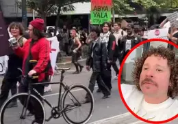 Luisito Comuinica fue agredido y expulsado de la marcha antigentrificación