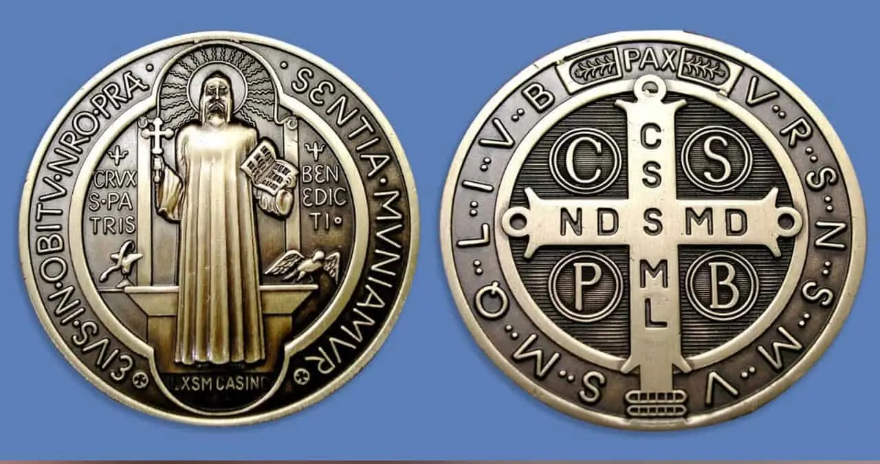 Medalla de San Benito: ¿Qué significan sus elementos y por qué se utiliza como símbolo de protección espiritual?