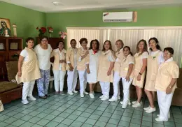 Albergue Santa María de Guadalupe lucha por pagar luz con venta de ropa y artículos