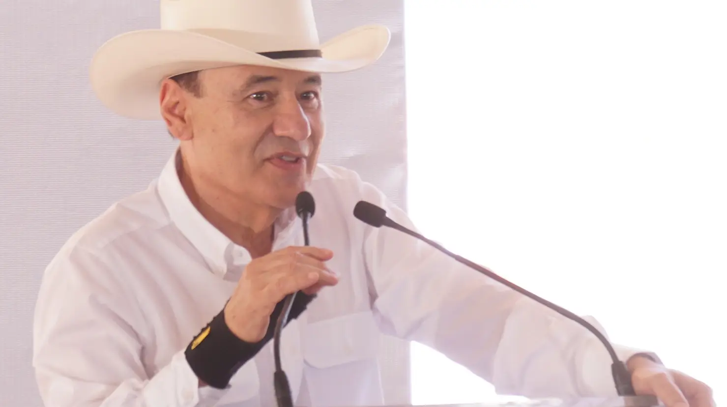 Durazo “no le saca” y defiende a Claudia