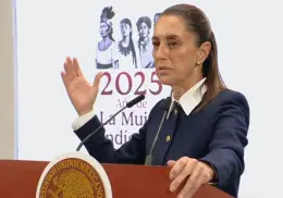 “Es muy difícil sustituir el jitomate mexicano” Sheinbaum en desacuerdo con arancel del 17.09%