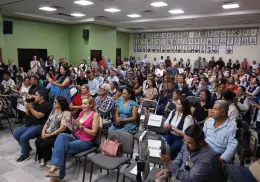 Empleados de Cajeme piden mejores sueldos y servicio médico eficiente