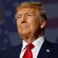 Donald Trump es diagnosticado con insuficiencia venosa crónica tras presentar hinchazón en las piernas