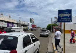 Instalan letreros para taxistas “quinceros” en Ciudad Obregón