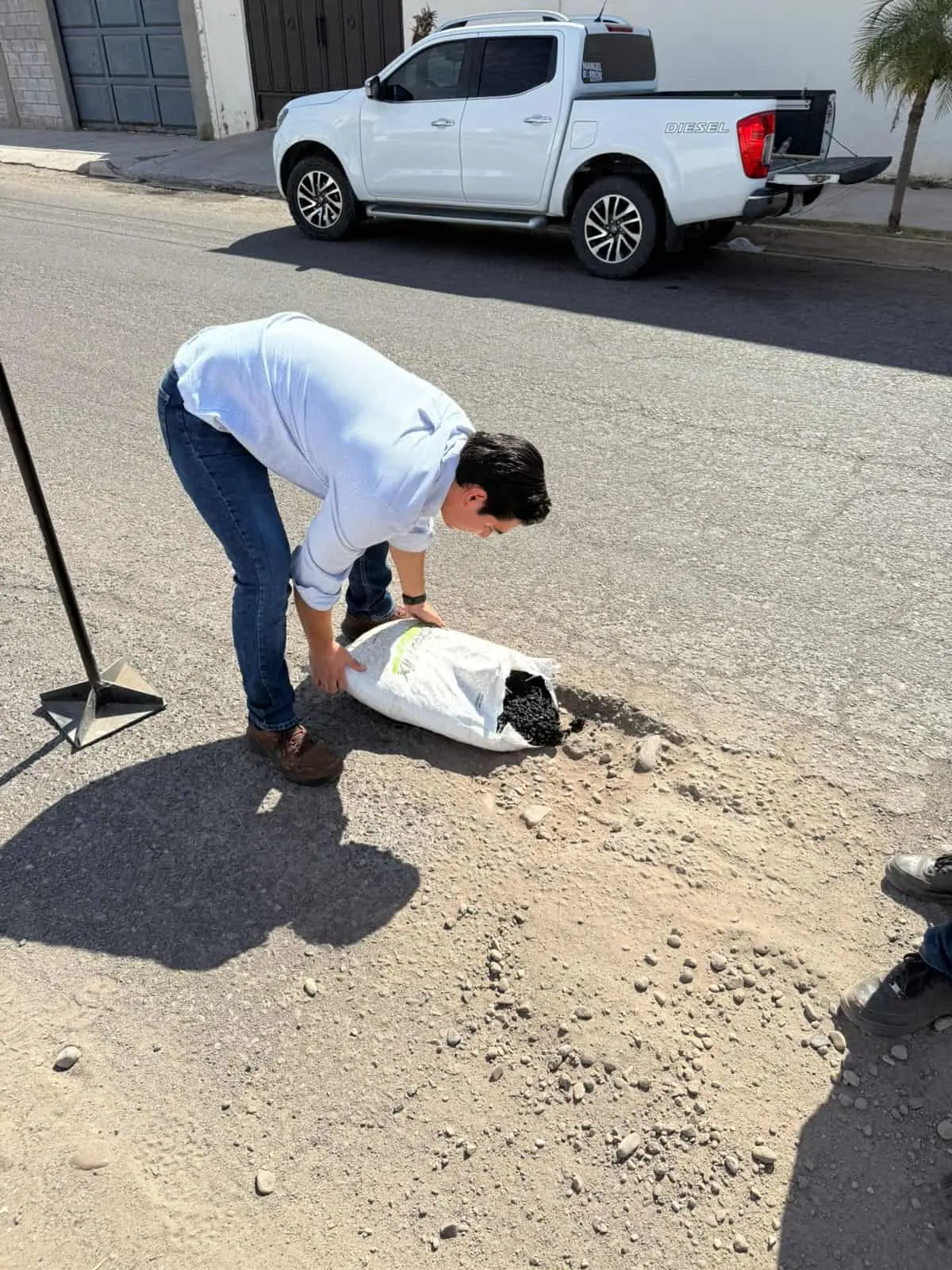 Quieren tapar baches con asfalto frío en Cajeme