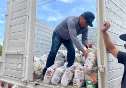 Entregan cientos de despensas a familias de Cócorit