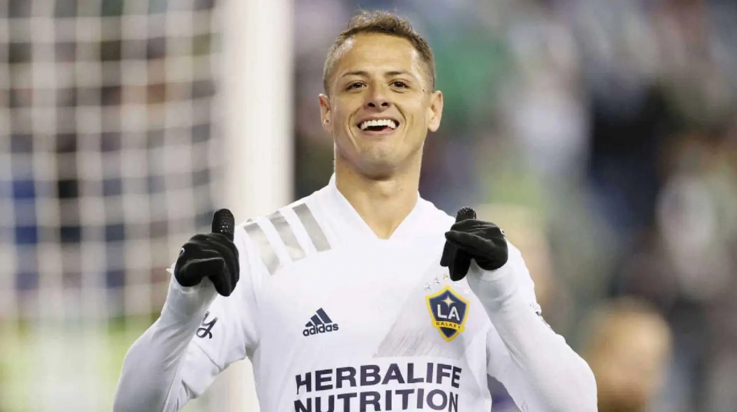 ¿Cuál es la fortuna de Javier “Chicharito” Hernández? Este es el patrimonio del máximo goleador del Tri