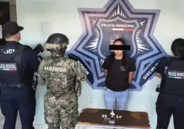 Detienen a mujer con droga en la Miravalle