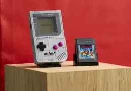 Conoce la Game Boy LEGO: una réplica nostálgica que no podrás dejar de armar