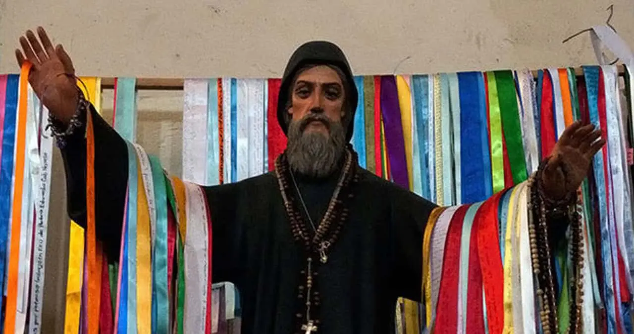 Santoral de hoy, 24 de julio: San Chárbel, ¿Por qué se le ponen listones y qué significa cada color?