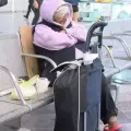 Muere Doña Mari, la abuelita que esperó durante 3 años a sus hijos en una central camionera