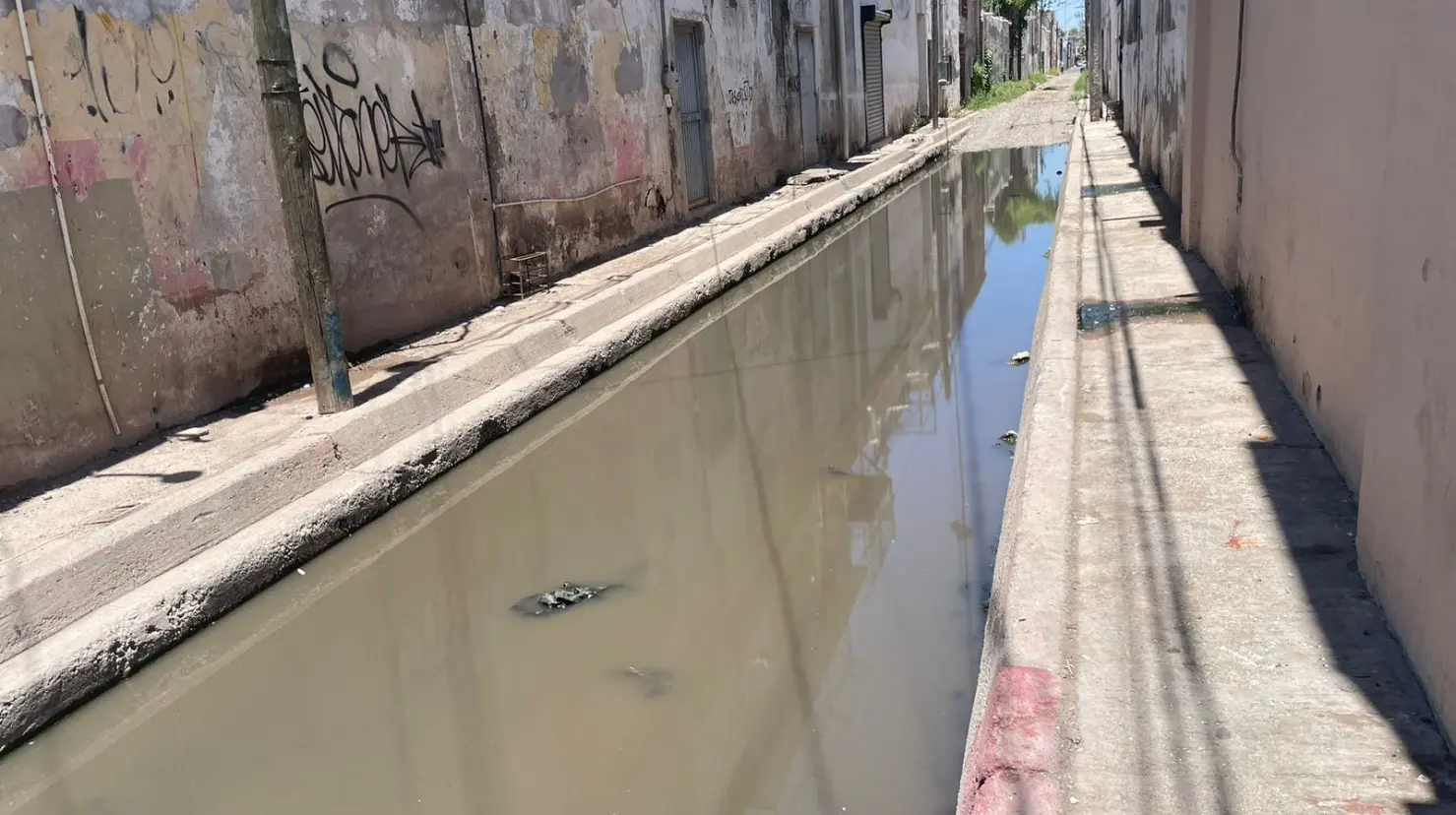 Comerciantes urgen a limpiar callejones del centro de Obregón