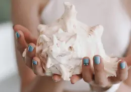 Nail art: 5 diseños de uñas tropicales que arrasan este verano