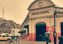 ¿Cuál fue el primer mercado que se construyó en Sonora y en qué año sucedió?