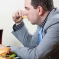 Estos alimentos te ayudan a combatir el estrés, según especialistas en nutrición