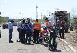 Se lesiona motociclista al caer en el Parque Industrial de Ciudad Obregón