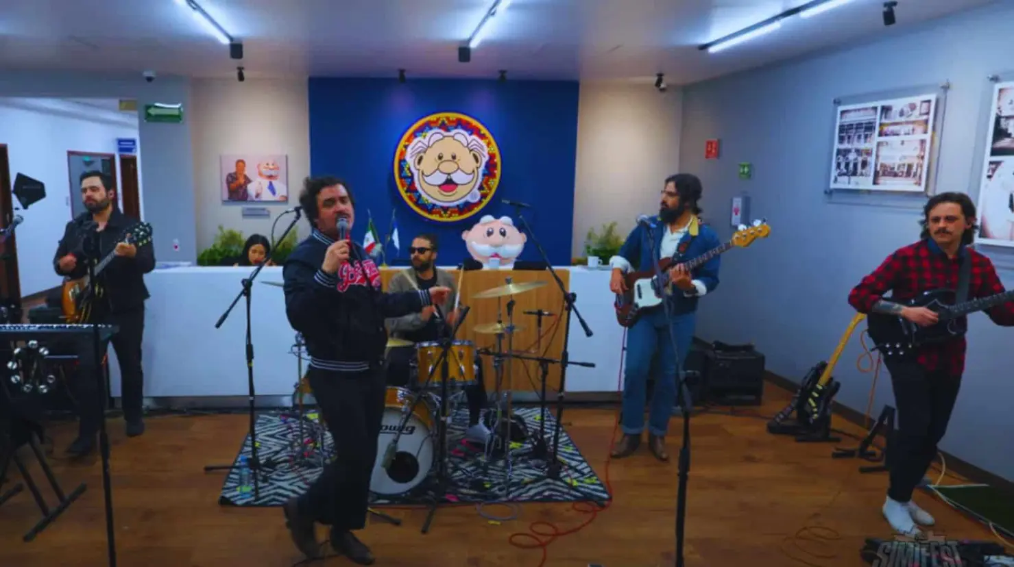 Simisónico: Las sesiones acústicas al estilo Tiny Desk que presenta Dr. Simi, previo al Simifest 2025
