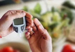 10 consejos sencillos para bajar los niveles de azúcar en sangre de forma natural