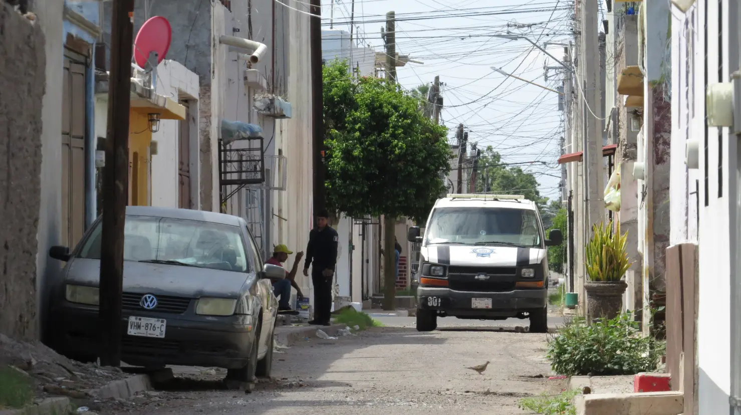 En Ciudad Obregón, montan vigilancia en vivienda donde murió un hombre, presuntamente a manos de marinos