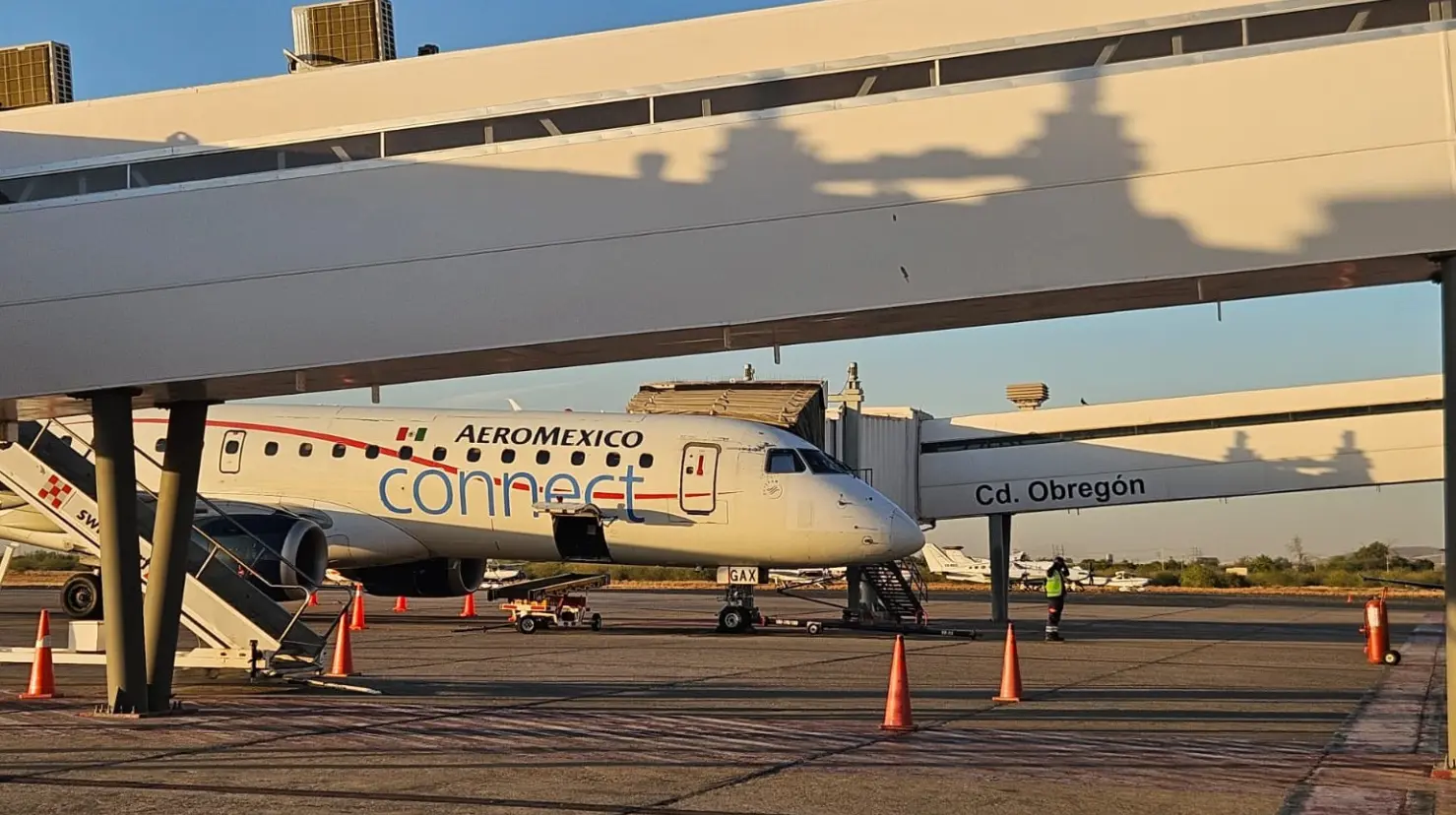 Importante, conectividad aérea en atracción de empresas
