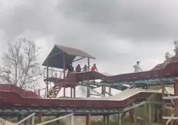 Cajemenses añoran tobogán del Parque Infantil; autoridades piden a visitantes no subirse