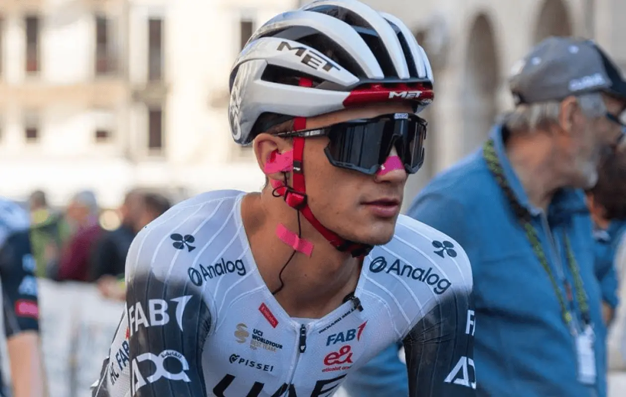 Durante la temporada 2025, Del Toro brilló con el UAE Team Emirates.