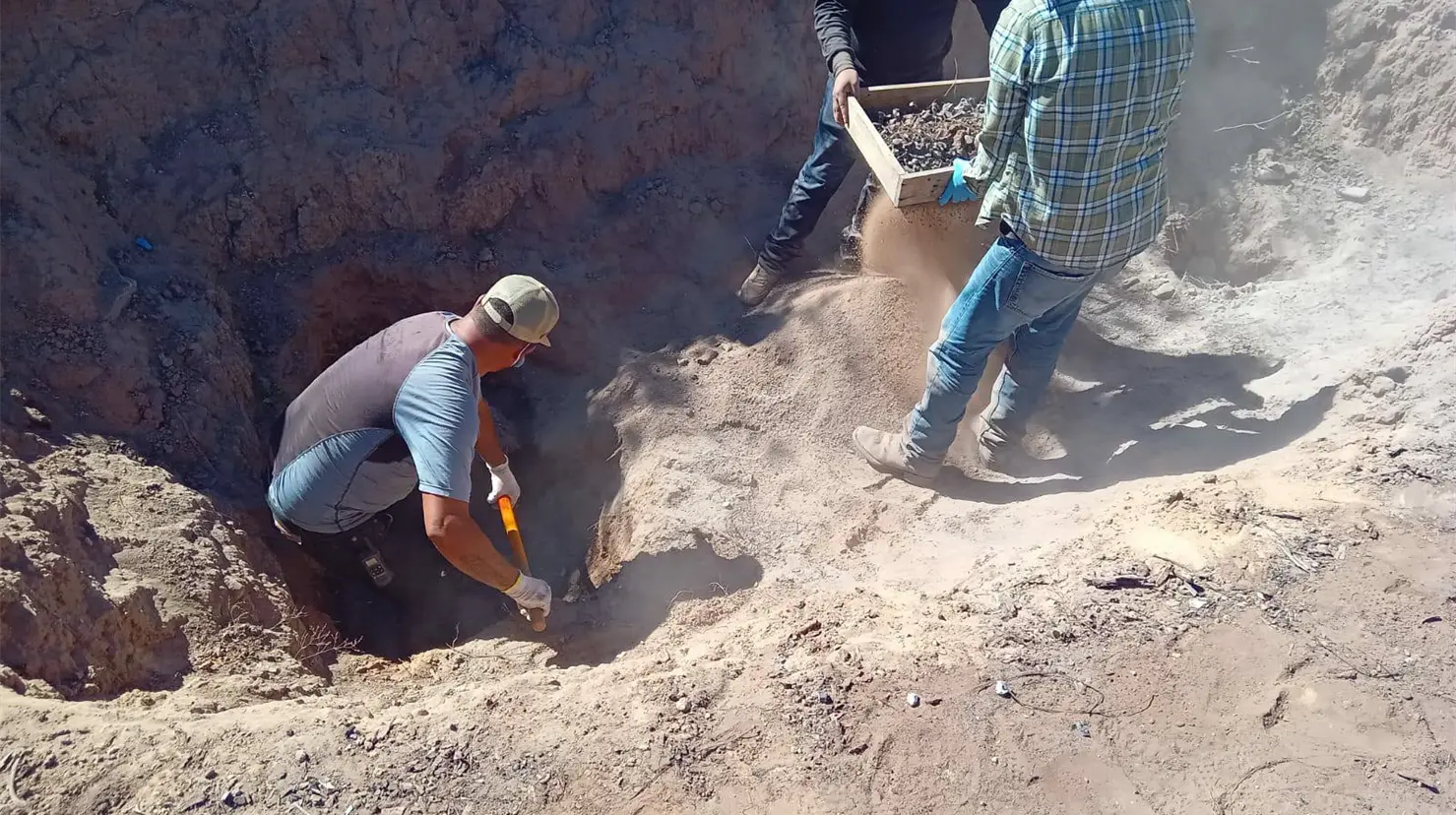 El colectivo informó que en el punto del hallazgo solo se trataba de osamentas y que por su parte no encontraron ropa ni evidencia que pudieran aportar información para difundirla como lo han hecho otras ocasiones para impulsar el reconocimiento por parte de familiares o amigos