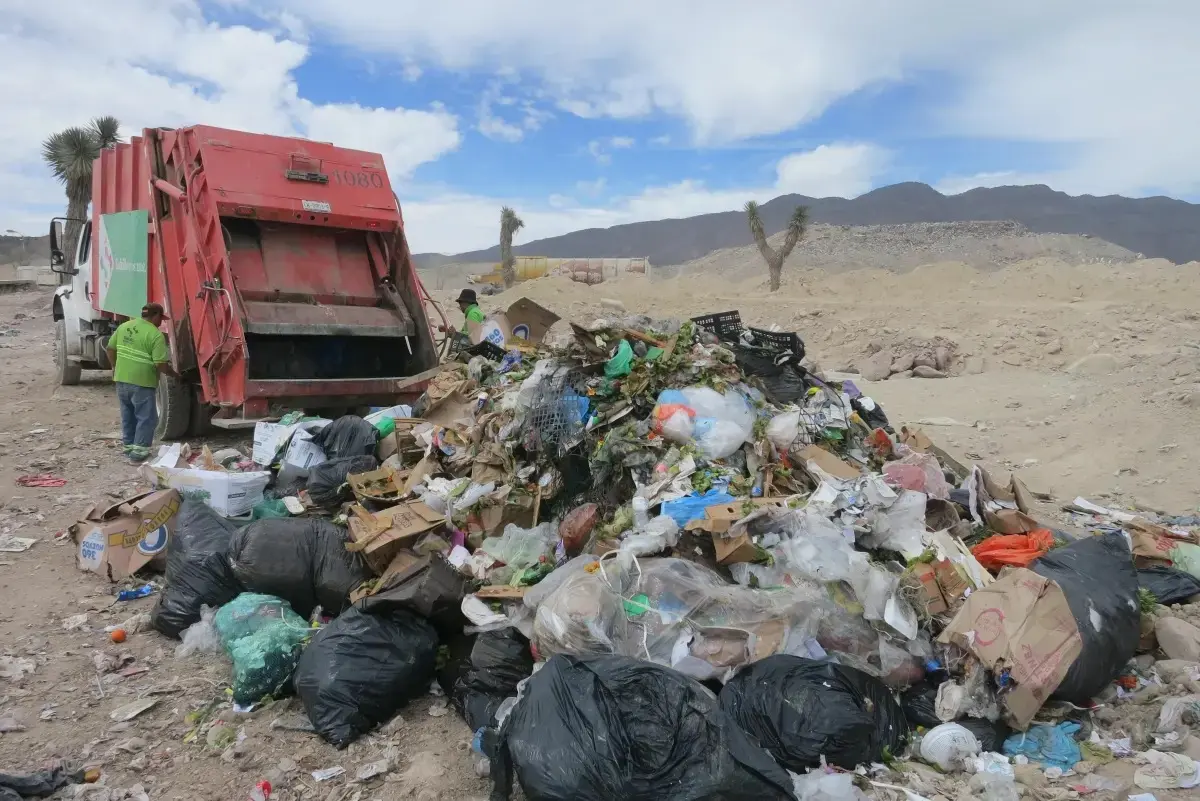 El estudio se enfocó en la fermentación oscura de altos sólidos, una tecnología bioquímica capaz de estabilizar y tratar residuos orgánicos.