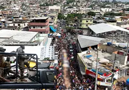 Vecinos hallan decenas de cuerpos tras operativo policial en favelas de Río de Janeiro Vecinos hallan decenas de cuerpos tras operativo policial en favelas de Río de Janeiro