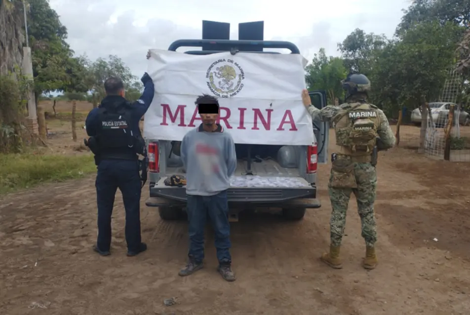 “Cae” tipo con droga durante operativo en Etchojoa